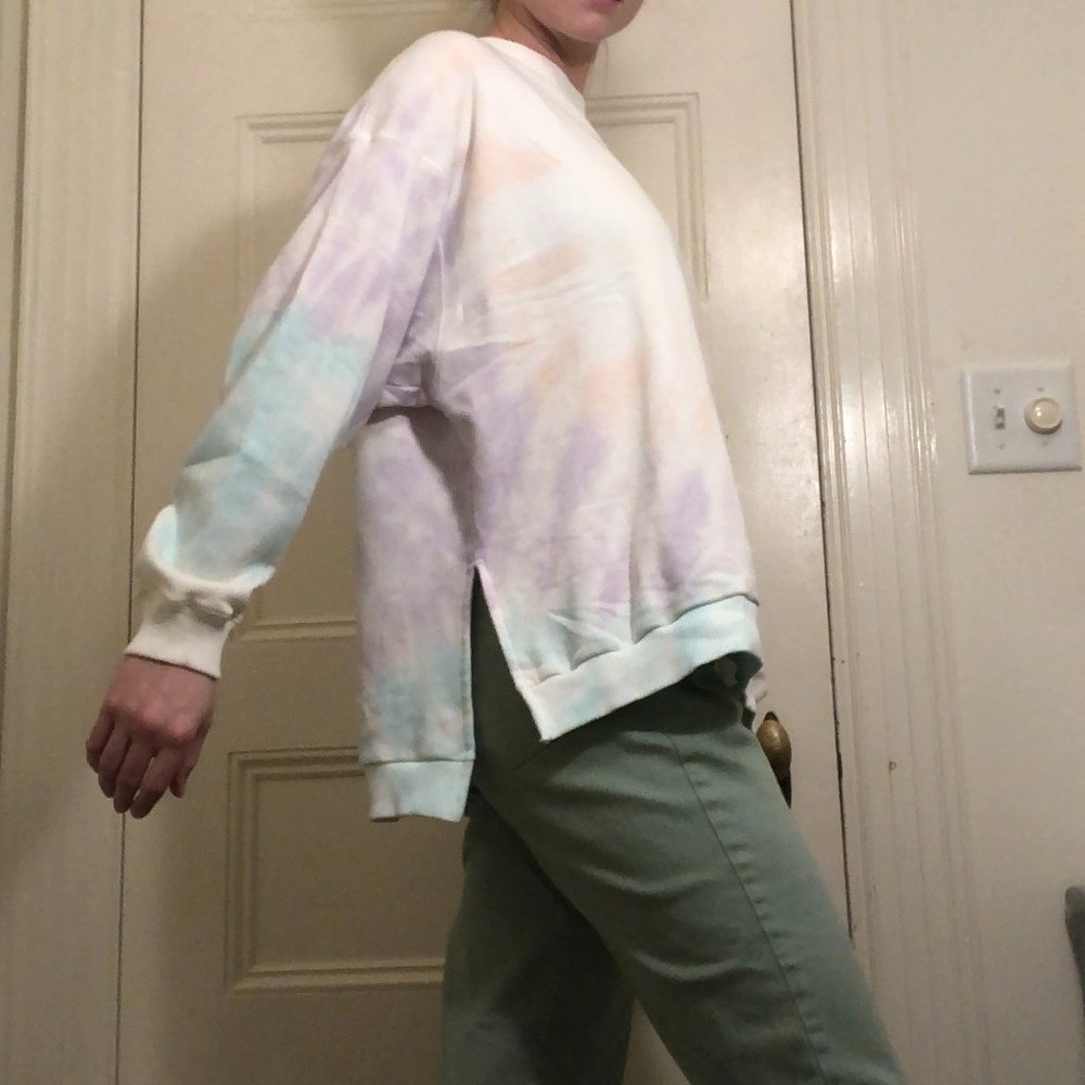 Tie dye Crew Neck Sweatshirt *new with tags*